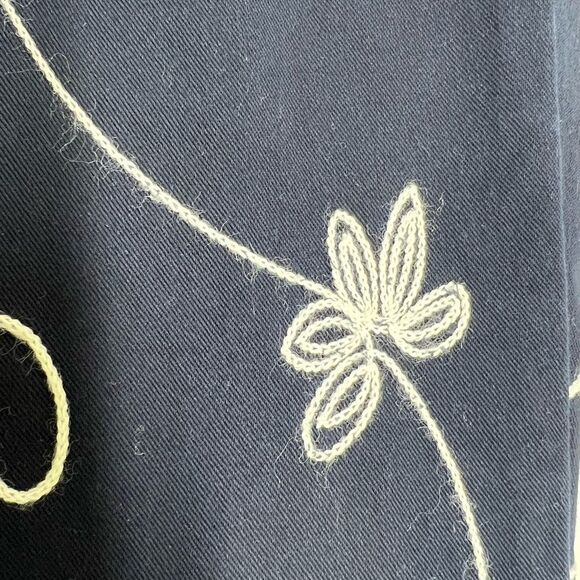 HUE Navy Blue Pants with Pattern Embroidered Size S - Picture 5 of 13